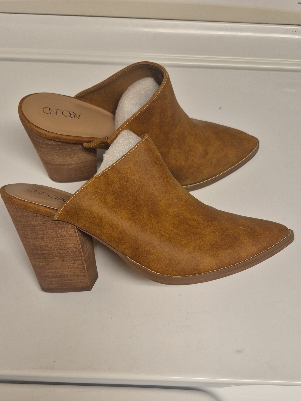 Abound Women's Caramel Pointed-Toe Mule Heels 8